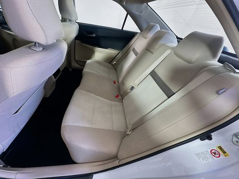Used 2013 Toyota Camry LE image 24