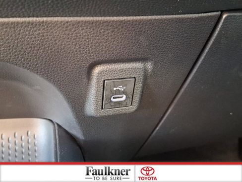 Used 2025 Toyota Corolla LE image 25