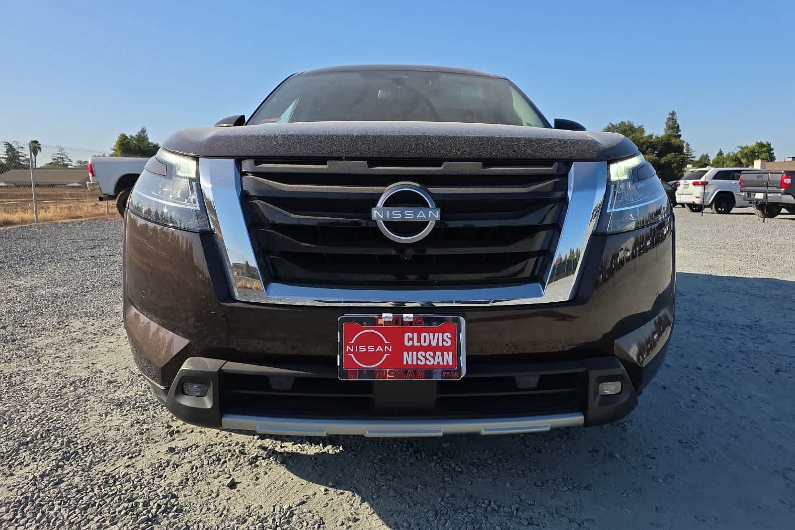 Used 2022 Nissan Pathfinder SL w/ Cargo Package FWD image 11