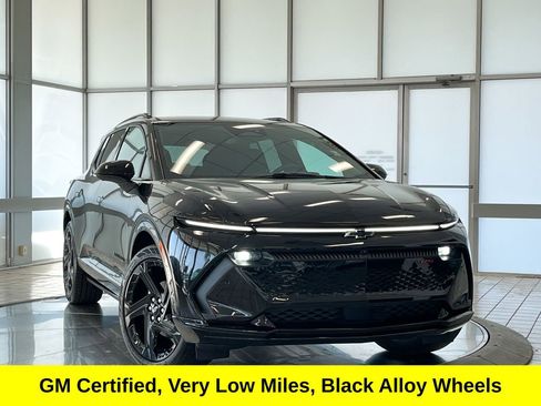 Certified 2024 Chevrolet Equinox EV RS image 1