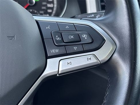 Used 2020 Volkswagen Atlas Cross Sport SE w/ Panoramic Sunroof Package image 24