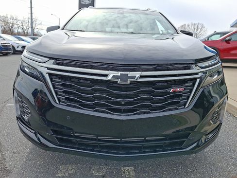 Used 2023 Chevrolet Equinox RS image 2