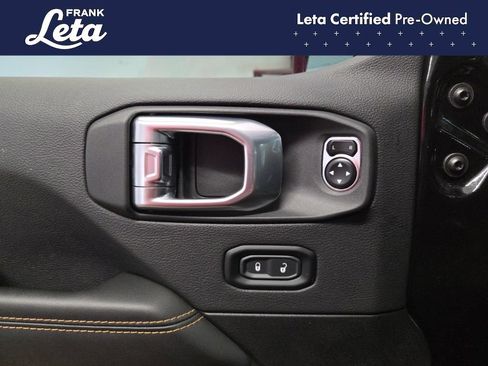 Used 2024 Jeep Wrangler Unlimited Sahara w/ Technology Group AWD/4WD image 20