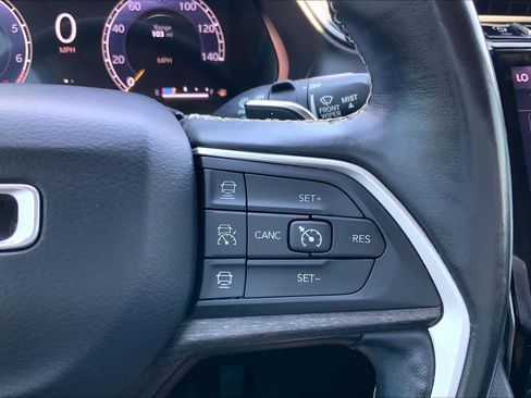 Used 2021 Jeep Grand Cherokee L Limited AWD/4WD image 25