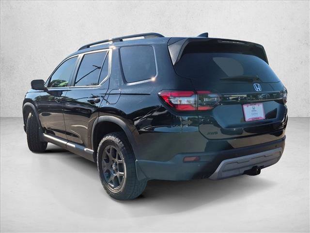 Certified 2025 Honda Pilot TrailSport image 7