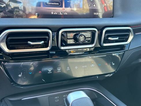 New 2026 Nissan Sentra SR image 18