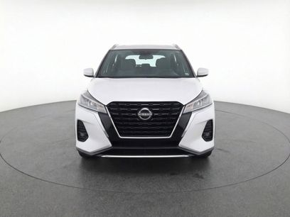 Used 2024 Nissan Kicks SV