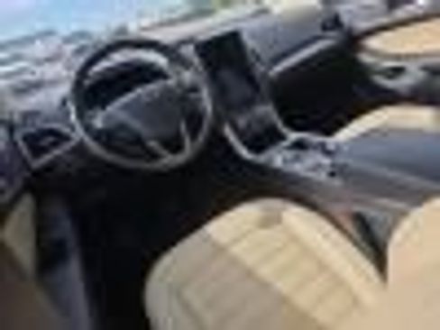 Used 2024 Ford Edge SEL w/ Convenience Package AWD/4WD image 5