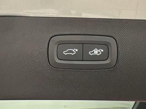 New 2026 Volvo XC90 T8 Ultra w/ Protection Package Premier image 31