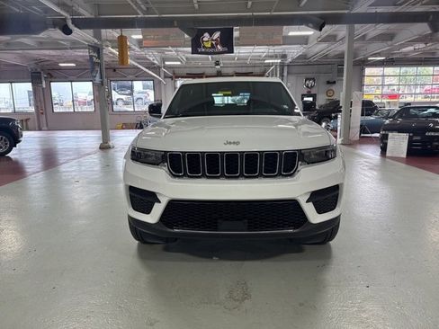 New 2025 Jeep Grand Cherokee Laredo X w/ Luxury Tech Group I image 8