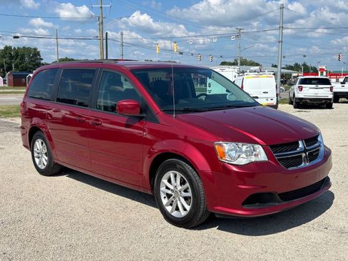 Used 2015 Dodge Grand Caravan SXT FWD image 2