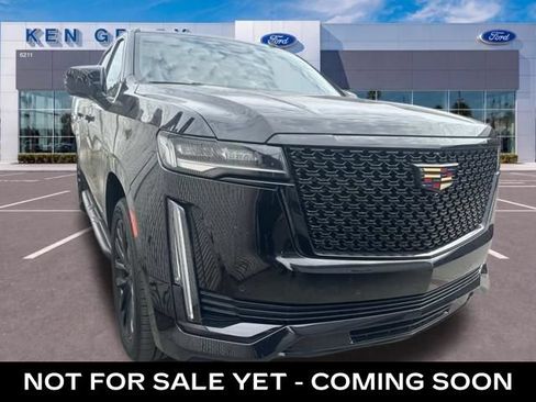Used 2021 Cadillac Escalade ESV Luxury AWD/4WD image 1