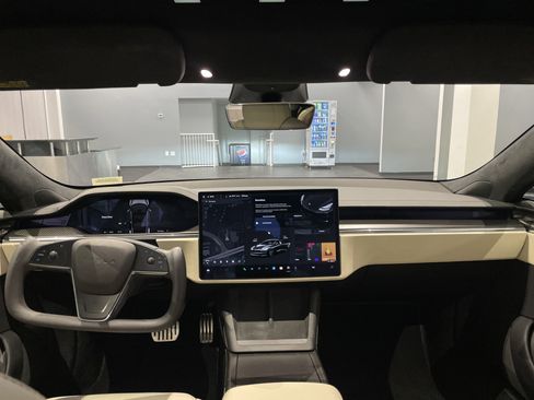 Used 2022 Tesla Model S Plaid image 54