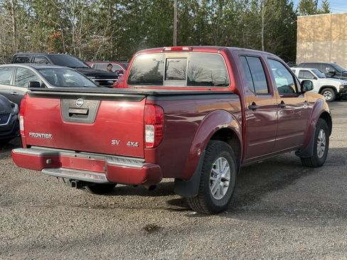 Used 2018 Nissan Frontier SV image 4