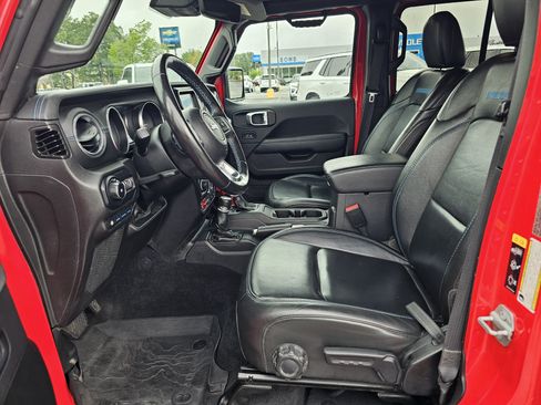 Used 2022 Jeep Wrangler Unlimited Rubicon 4xe w/ Cold Weather Group AWD/4WD image 20