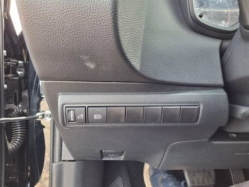 Used 2024 Toyota Corolla LE FWD image 71