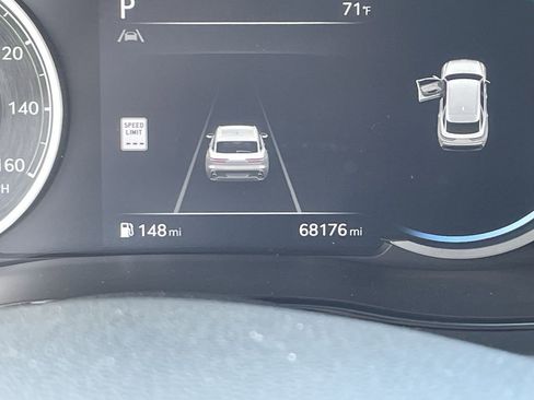 Used 2022 Genesis GV70 2.5T w/ Select Package image 12