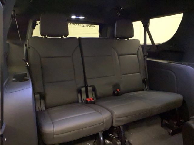 New 2026 Chevrolet Suburban Z71 w/ Z71 Off-Road Package AWD/4WD image 26