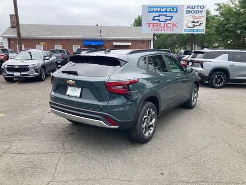 New 2026 Chevrolet Trax LT w/ LT Convenience Package FWD image 27