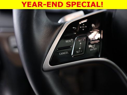 Used 2025 Mercedes-Benz GLE 450e 4MATIC image 12