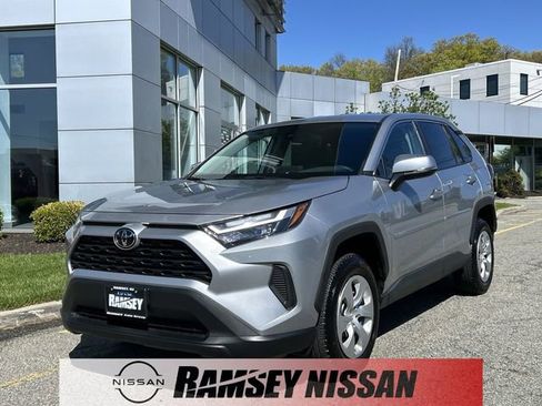 Used 2023 Toyota RAV4 LE AWD/4WD image 1