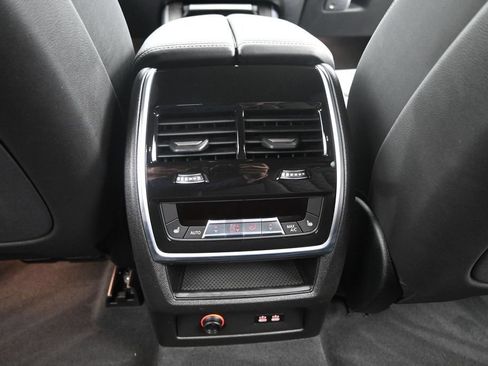 Certified 2025 BMW X5 sDrive40i w/ Climate Comfort Package RWD image 32