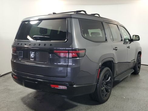 Used 2024 Jeep Wagoneer Series II image 6