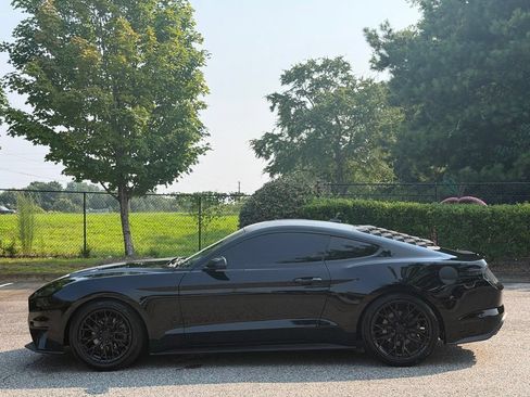 Used 2021 Ford Mustang Coupe w/ Equipment Group 101A RWD image 2