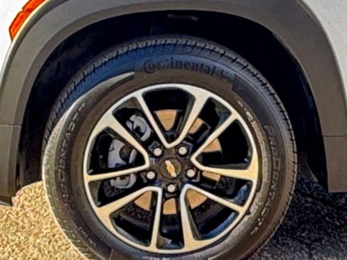 Used 2025 Chevrolet TrailBlazer LT w/ Driver Confidence Package image 28