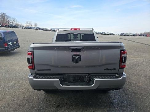 Used 2024 RAM 2500 Big Horn w/ Night Edition image 5