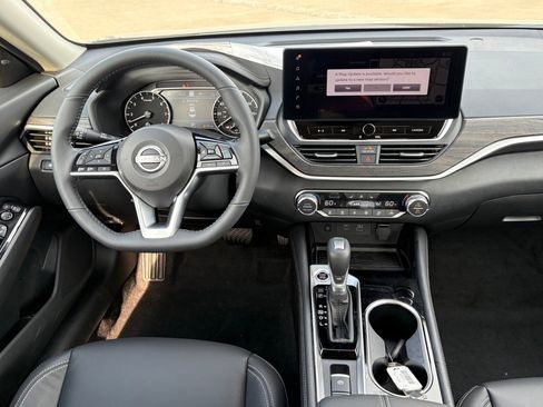 New 2025 Nissan Altima 2.5 SL image 12