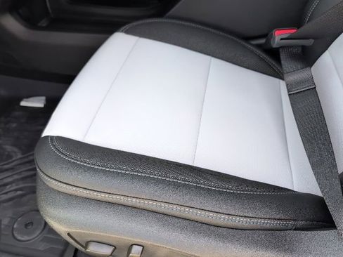 New 2026 Chevrolet Equinox EV LT image 14