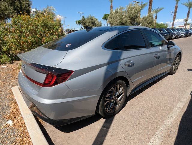 Used 2023 Hyundai Sonata SEL w/ Convenience Package FWD image 5