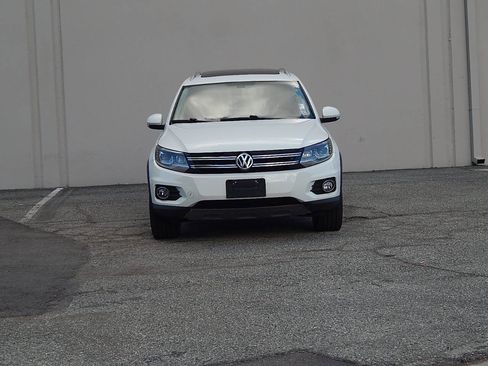Used 2016 Volkswagen Tiguan SEL image 11