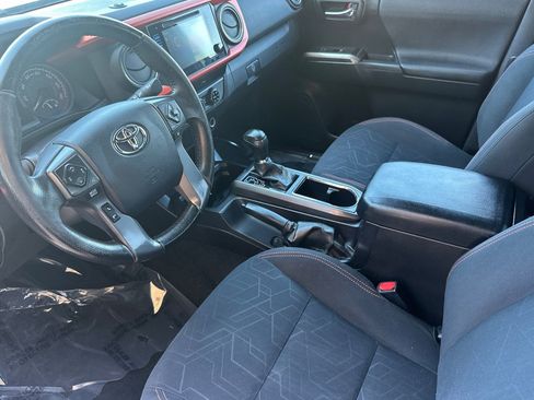 Certified 2016 Toyota Tacoma TRD Sport RWD image 12