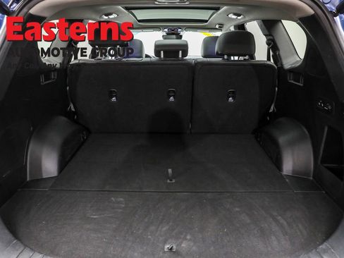 Used 2023 Hyundai Santa Fe SEL w/ Premium Package image 9