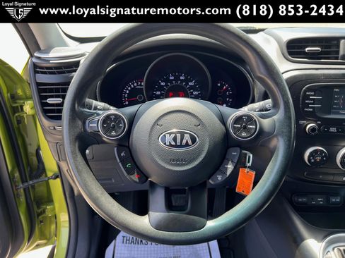 Used 2016 Kia Soul + image 18
