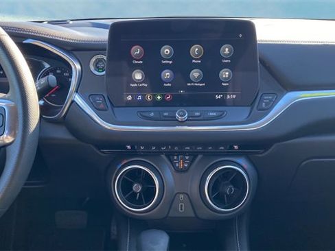 Used 2023 Chevrolet Blazer LT image 12