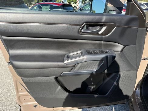 Used 2024 Nissan Pathfinder Rock Creek image 11