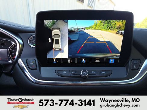 Used 2023 Chevrolet Blazer LT FWD image 11