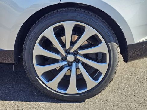 New 2025 Land Rover Range Rover SE image 35