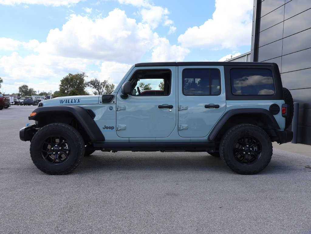 Used 2024 Jeep Wrangler Unlimited AWD/4WD image 2