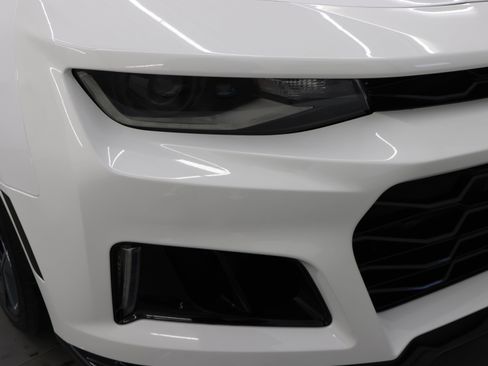 Used 2018 Chevrolet Camaro ZL1 RWD image 22