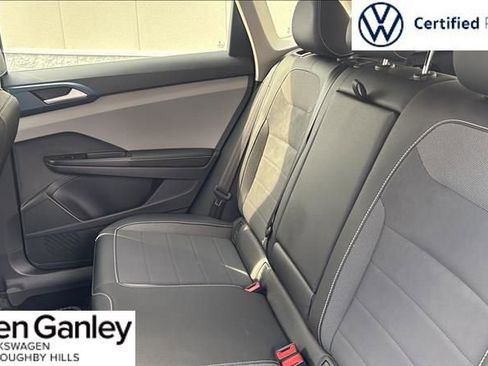 Used 2024 Volkswagen Taos SE image 9