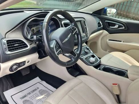 Used 2017 Chrysler 200 Limited Platinum FWD image 13
