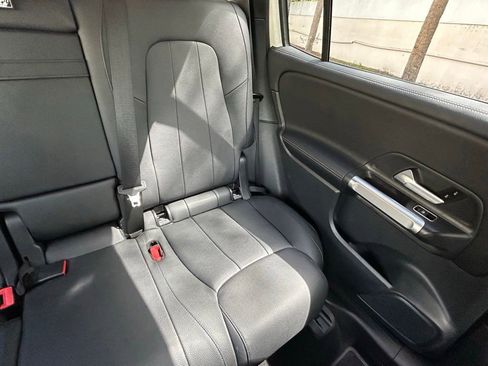 Used 2022 Mercedes-Benz GLB 250 w/ Premium Package Lite image 14
