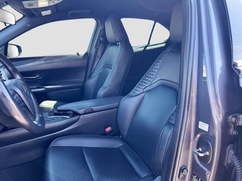 Used 2022 Lexus UX 200 FWD image 19