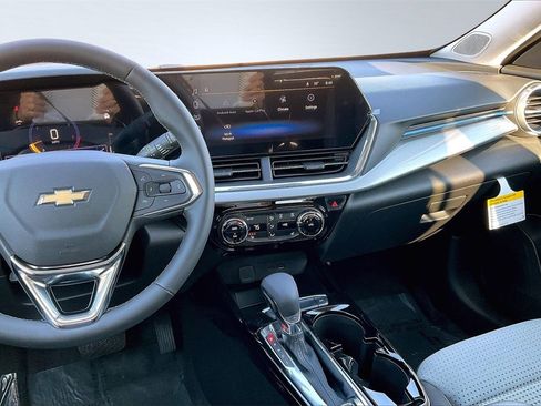 New 2026 Chevrolet Trax LT w/ Driver Confidence Package image 6