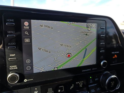 Certified 2022 Toyota Highlander XLE image 29