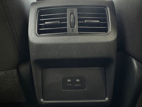 Used 2023 Nissan Rogue SV image 5